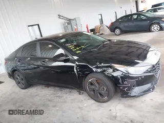 2022 Hyundai Elantra SEL z VIN KMHLM4AG5NU353950, wystawiony jako IAAI lot #42163270 z przebiegiem 30 362 mil mil oraz . Historia ofert i sprzedaży dostępna na DreamBid. Obrazek 13.