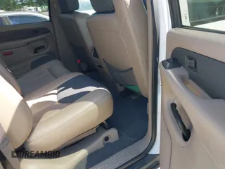 2004 Chevrolet Avalanche Z66 with VIN 3GNEC12T24G299896, listed as a IAAI auction lot 42409451 with 256,446 mi miles and . Bid and sale history available at DreamBid. Image 8.