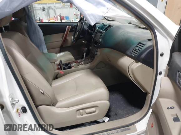 2013 Toyota Highlander Limited with VIN 5TDDK3EH6DS251104, listed as a IAAI auction lot 42605817 with 131,720 mi miles and . Bid and sale history available at DreamBid. Image 5.