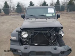 2019 Jeep Wrangler Unlimited Sport Altitude with VIN 1C4HJXDG0KW559807, listed as a IAAI auction lot 41790082 with 34,221 mi miles and . Bid and sale history available at DreamBid. Image 13.