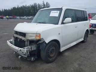 2005 Scion xB with VIN JTLKT324650188021, listed as a IAAI auction lot 41939920 with 260,978 mi miles. Bid and sale history available at carsss.com. Image 2.