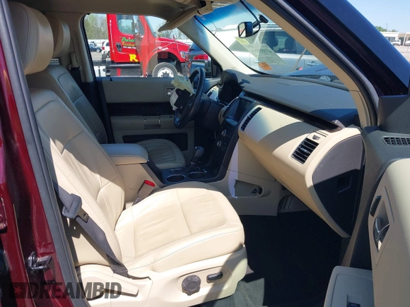 2019 Ford Flex SEL z VIN 2FMHK6C89KBA13151, wystawiony jako IAAI lot #41985585 z przebiegiem 94 031 mil mil oraz . Historia ofert i sprzedaży dostępna na DreamBid. Obrazek 5.