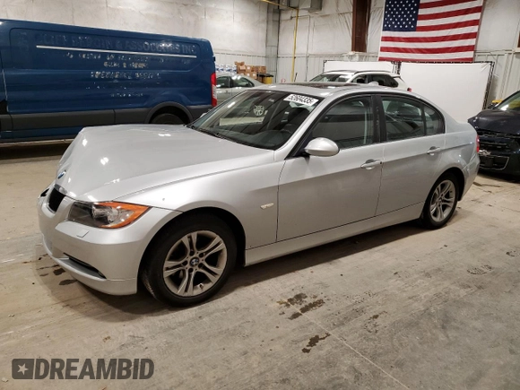 2008 BMW 3 Series 328xi z VIN WBAVC93588K039103, wystawiony jako Copart lot #52604335 z przebiegiem 149 843 mil mil oraz Nie do naprawy • Non repairable. Historia ofert i sprzedaży dostępna na DreamBid. Obrazek 1.