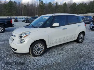 2014 FIAT 500L Easy with VIN ZFBCFABH1EZ007940, listed as a Copart auction lot 86425114 with 126,253 mi miles and Clean Title. Bid and sale history available at carsss.com. Image 1.