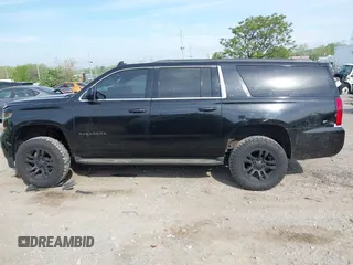 2016 Chevrolet Suburban LT z VIN 1GNSKHKC8GR223442, wystawiony jako IAAI lot #42166983 z przebiegiem 204 827 mil mil oraz . Historia ofert i sprzedaży dostępna na DreamBid. Obrazek 14.