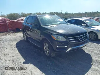 2013 Mercedes-Benz M with VIN 4JGDA5HB4DA210257, listed as a IAAI auction lot 41809978 with 166,908 mi miles. Bid and sale history available at carsss.com. Image 1.