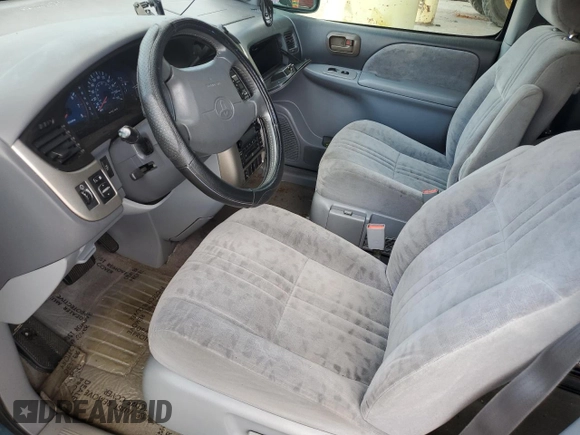 2001 Toyota Sienna LE with VIN 4T3ZF13C51U399874, listed as a Copart auction lot 57933494 with 0 mi miles and Clean Title. Bid and sale history available at carsss.com. Image 7.