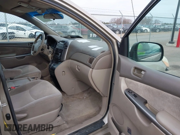 2007 Toyota Sienna CE with VIN 5TDZK23C27S006778, listed as a IAAI auction lot 41932534 with 244,921 mi miles. Bid and sale history available at carsss.com. Image 5.