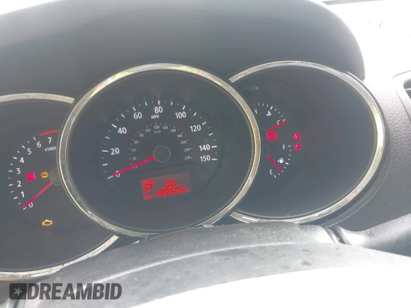 2013 Kia Sorento EX с VIN 5XYKU3A62DG371176, выставлен на аукционе IAAI как лот 42469423 с пробегом 199 505 миль миль и . История ставок и продаж доступна на DreamBid. Изображение 7.