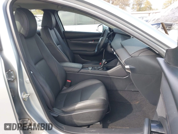 2019 Mazda 3 w/Select with VIN 3MZBPAALXKM110263, listed as a IAAI auction lot 40956795 with 35,000 mi miles. Bid and sale history available at carsss.com. Image 5.