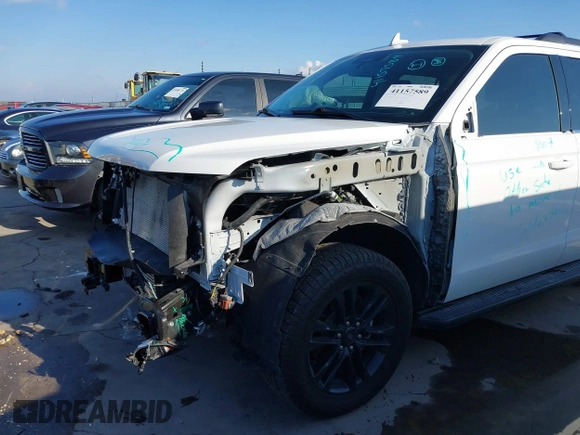 2024 Ford Expedition Max XLT with VIN 1FMJK1J80REA51759, listed as a IAAI auction lot 41157589 with 10,369 mi miles and . Bid and sale history available at DreamBid. Image 6.