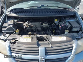 2005 Dodge Caravan SXT with VIN 2D4GP44L25R585797, listed as a IAAI auction lot 42025550 with 232,161 mi miles. Bid and sale history available at carsss.com. Image 10.