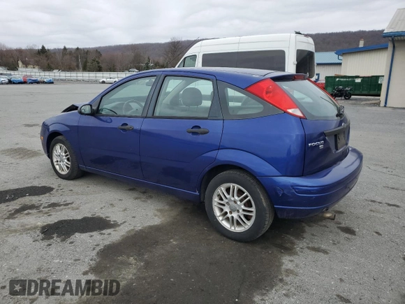 2005 Ford Focus S with VIN 3FAFP37NX5R111600, listed as a Copart auction lot 49073105 with 175,801 mi miles and Salvage Title. Bid and sale history available at carsss.com. Image 2.