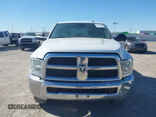 2015 Ram 2500 Tradesman с VIN 3C6UR5HL8FG670037, выставлен на аукционе IAAI как лот 41410963 с пробегом 309 304 миль миль и . История ставок и продаж доступна на DreamBid. Изображение 12.
