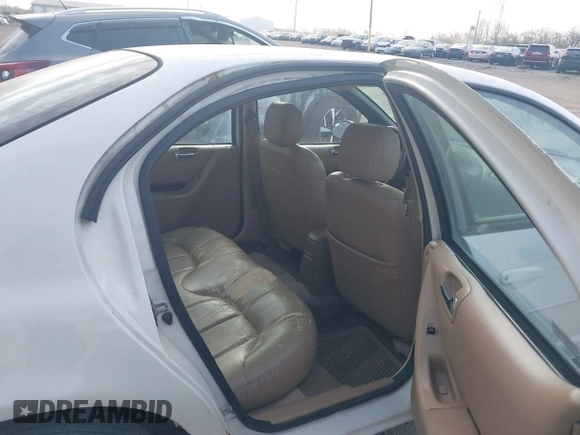 1999 Chrysler Cirrus LXi z VIN 1C3EJ56HOXN510315, wystawiony jako IAAI lot #42056205 z przebiegiem 178 344 mil mil oraz . Historia ofert i sprzedaży dostępna na DreamBid. Obrazek 8.