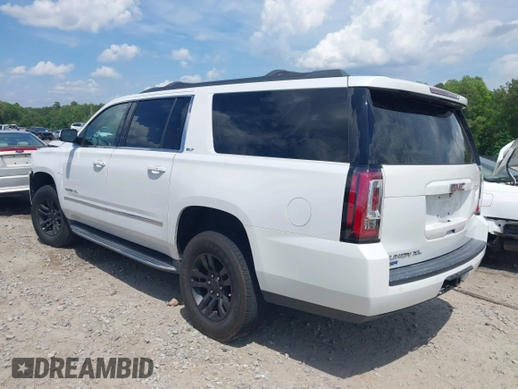 2017 GMC Yukon XL SLT z VIN 1GKS2GKC5HR160468, wystawiony jako IAAI lot #42166908 z przebiegiem 131 469 mil mil oraz . Historia ofert i sprzedaży dostępna na DreamBid. Obrazek 3.