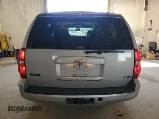 2009 Chevrolet Suburban 2LT с VIN 1GNFK26399J118063, выставлен на аукционе Copart как лот 47014765 с пробегом 239 209 миль миль и Списание • Salvage title. История ставок и продаж доступна на DreamBid. Изображение 6.