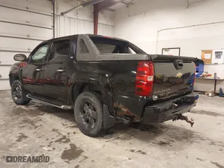 2008 Chevrolet Avalanche LS with VIN 3GNFK12378G169464, listed as a IAAI auction lot 41371639 with 246,490 mi miles. Bid and sale history available at carsss.com. Image 3.