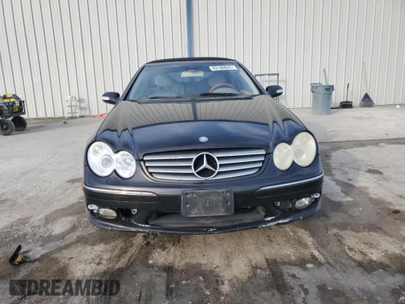 2004 Mercedes-Benz CLK 500 z VIN WDBTK75G74T015491, wystawiony jako Copart lot #43180655 z przebiegiem 161 213 mil mil oraz Szkoda całkowita • Salvage title. Historia ofert i sprzedaży dostępna na DreamBid. Obrazek 5.