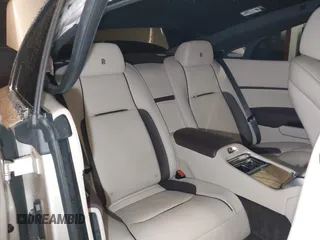 2019 Rolls-Royce Wraith z VIN SCA665C53KUX87266, wystawiony jako IAAI lot #41918222 z przebiegiem 42 388 mil mil oraz . Historia ofert i sprzedaży dostępna na DreamBid. Obrazek 8.