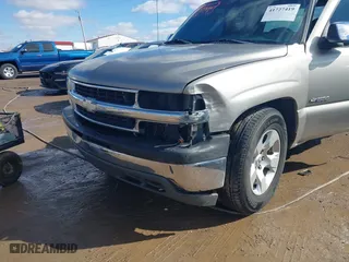 2000 Chevrolet Silverado 1500 LS with VIN 1GCEC19T9YZ220406, listed as a IAAI auction lot 41727419 with 185,131 mi miles. Bid and sale history available at carsss.com. Image 6.