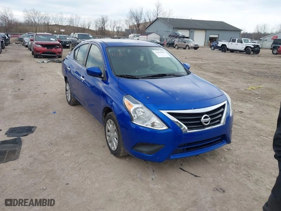 2017 Nissan Versa Sedan SV with VIN 3N1CN7AP2HL876265, listed as a IAAI auction lot 41899084 with 104,833 mi miles. Bid and sale history available at carsss.com. Image 1.