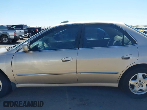 2000 Honda Accord EX с VIN 1HGCG1656YA029169, выставлен на аукционе IAAI как лот 42532680 с пробегом 164 850 миль миль и . История ставок и продаж доступна на DreamBid. Изображение 15.