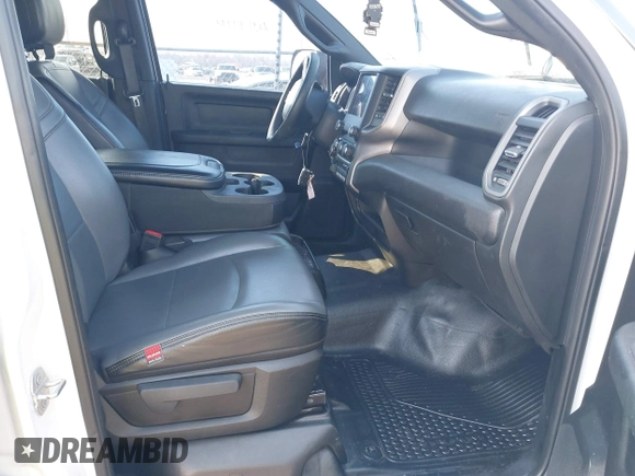 2022 Ram 2500 Tradesman with VIN 3C6UR5HJ2NG111757, listed as a IAAI auction lot 41537105 with 64,589 mi miles and . Bid and sale history available at DreamBid. Image 5.