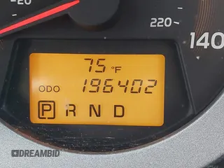 2010 Toyota RAV4 Limited с VIN 2T3DF4DV8AW031104, выставлен на аукционе IAAI как лот 42311535 с пробегом 196 402 миль миль и . История ставок и продаж доступна на DreamBid. Изображение 16.