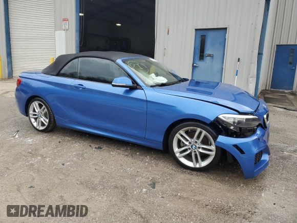 2016 BMW 2 Series 228i with VIN WBA1K9C58GV322471, listed as a Copart auction lot 39261604 with 71,839 mi miles. Bid and sale history available at carsss.com. Image 4.