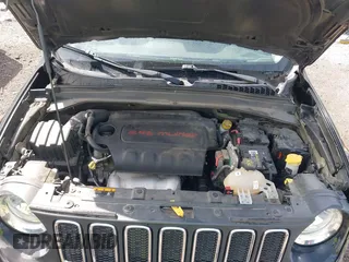 2017 Jeep Renegade Latitude with VIN ZACCJABB2HPG07439, listed as a IAAI auction lot 42092602 with 119,364 mi miles. Bid and sale history available at carsss.com. Image 10.