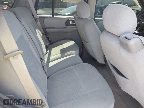 2007 Chevrolet TrailBlazer LS with VIN 1GNDT13S772165044, listed as a IAAI auction lot 42108434 with 93,391 mi miles and . Bid and sale history available at DreamBid. Image 8.