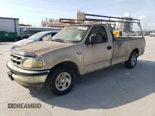 1998 Ford F-150 z VIN 1FTZF1726WNA61822, wystawiony jako Copart lot #48877925 z przebiegiem 187 716 mil mil oraz Szkoda całkowita • Salvage title. Historia ofert i sprzedaży dostępna na DreamBid. Obrazek 1.