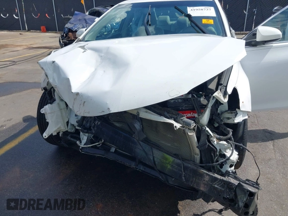 2015 Toyota Camry XLE with VIN 4T1BF1FK6FU900470, listed as a IAAI auction lot 41958737 with 76,361 mi miles. Bid and sale history available at carsss.com. Image 6.