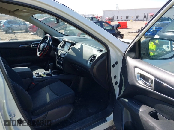 2017 Nissan Pathfinder SV with VIN 5N1DR2MM8HC667792, listed as a IAAI auction lot 41776454 with 185,467 mi miles. Bid and sale history available at carsss.com. Image 5.