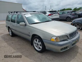 2000 Volvo V70 with VIN YV1LZ56D2Y2716564, listed as a IAAI auction lot 42128598 with 1 mi miles. Bid and sale history available at carsss.com. Image 1.