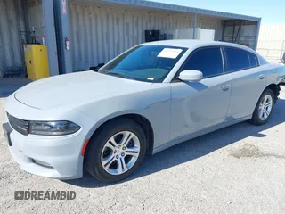 2020 Dodge Charger SXT z VIN 2C3CDXBG5LH194484, wystawiony jako IAAI lot #42121474 z przebiegiem 82 897 mil mil oraz . Historia ofert i sprzedaży dostępna na DreamBid. Obrazek 18.