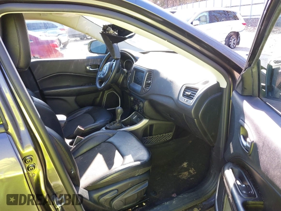2020 Jeep Compass Latitude with VIN 3C4NJCBB4LT177001, listed as a IAAI auction lot 41210982 with 77,764 mi miles and . Bid and sale history available at DreamBid. Image 5.