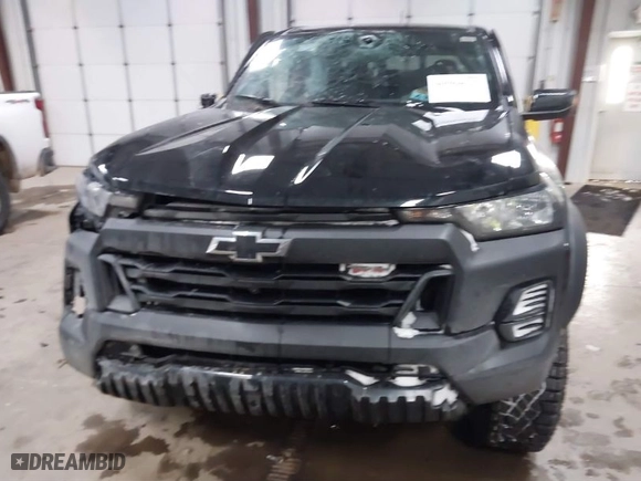 2024 Chevrolet Colorado 4WD Trail Boss with VIN 1GCPTEEK9R1161645, listed as a IAAI auction lot 40984625 with 174 mi miles. Bid and sale history available at carsss.com. Image 11.
