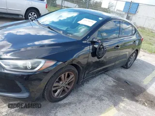 2017 Hyundai Elantra Limited z VIN 5NPD84LF2HH018421, wystawiony jako IAAI lot #41678556 z przebiegiem 152 256 mil mil oraz . Historia ofert i sprzedaży dostępna na DreamBid. Obrazek 6.