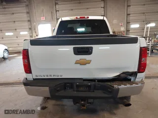 2014 Chevrolet Silverado 2500HD LT with VIN 1GC1KXCG5EF102897, listed as a IAAI auction lot 41500574 with 185,117 mi miles. Bid and sale history available at carsss.com. Image 17.