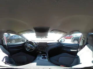 2024 Toyota Camry LE z VIN 4T1C11AK1RU207305, wystawiony jako IAAI lot #41973066 z przebiegiem 19 165 mil mil oraz . Historia ofert i sprzedaży dostępna na DreamBid. Obrazek 18.