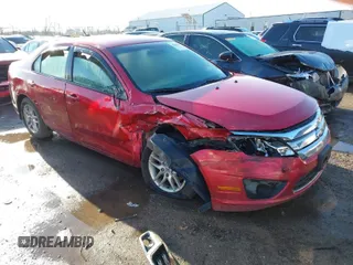 2011 Ford Fusion S with VIN 3FAHP0GA1BR232175, listed as a IAAI auction lot 41864391 with 324,988 mi miles. Bid and sale history available at carsss.com. Image 1.
