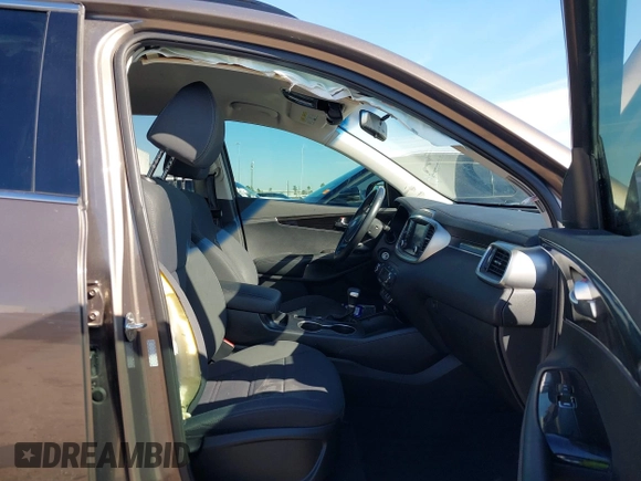 2019 Kia Sorento LX V6 with VIN 5XYPG4A56KG600188, listed as a IAAI auction lot 41347390 with 79,098 mi miles. Bid and sale history available at carsss.com. Image 5.