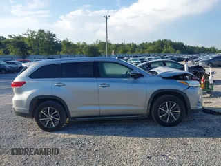 2018 Toyota Highlander SE with VIN 5TDKZRFH7JS531369, listed as a IAAI auction lot 42671645 with 130,222 mi miles and . Bid and sale history available at DreamBid. Image 13.