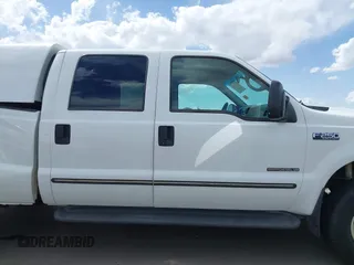 2000 Ford F-250 XL with VIN 1FTNW21F1YEB77397, listed as a IAAI auction lot 41934134 with 344,782 mi miles and . Bid and sale history available at DreamBid. Image 13.