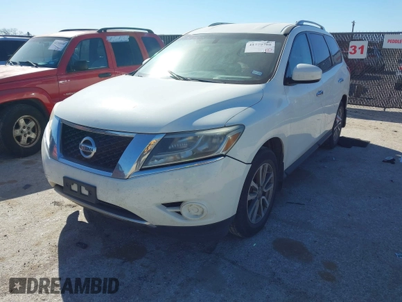 2015 Nissan Pathfinder SV with VIN 5N1AR2MN8FC668305, listed as a IAAI auction lot 41779780 with 216,818 mi miles. Bid and sale history available at carsss.com. Image 6.