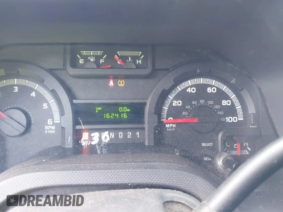 2014 Ford Econoline Cargo Commercial z VIN 1FTNE1EW6EDB05698, wystawiony jako IAAI lot #42236705 z przebiegiem 162 416 mil mil oraz . Historia ofert i sprzedaży dostępna na DreamBid. Obrazek 7.