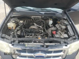 2008 Ford Escape XLS z VIN 1FMCU02Z58KD73950, wystawiony jako Copart lot #46569725 z przebiegiem 133 171 mil mil oraz Czysty tytuł • Clean title. Historia ofert i sprzedaży dostępna na DreamBid. Obrazek 12.