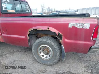 2001 Ford Super Duty F-250 XL with VIN 1FTNF21F81EA91185, listed as a IAAI auction lot 41905227 with 182,980 mi miles. Bid and sale history available at carsss.com. Image 12.